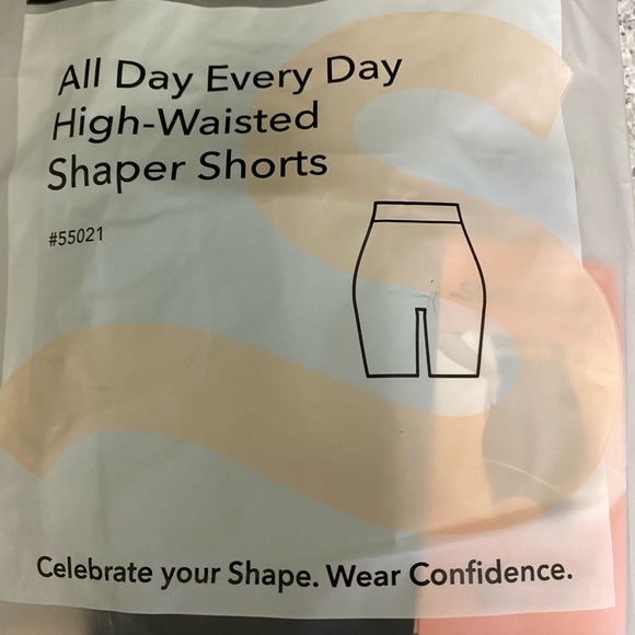 High-Waisted Shaper Shorts - Black - Picture 1 of 2